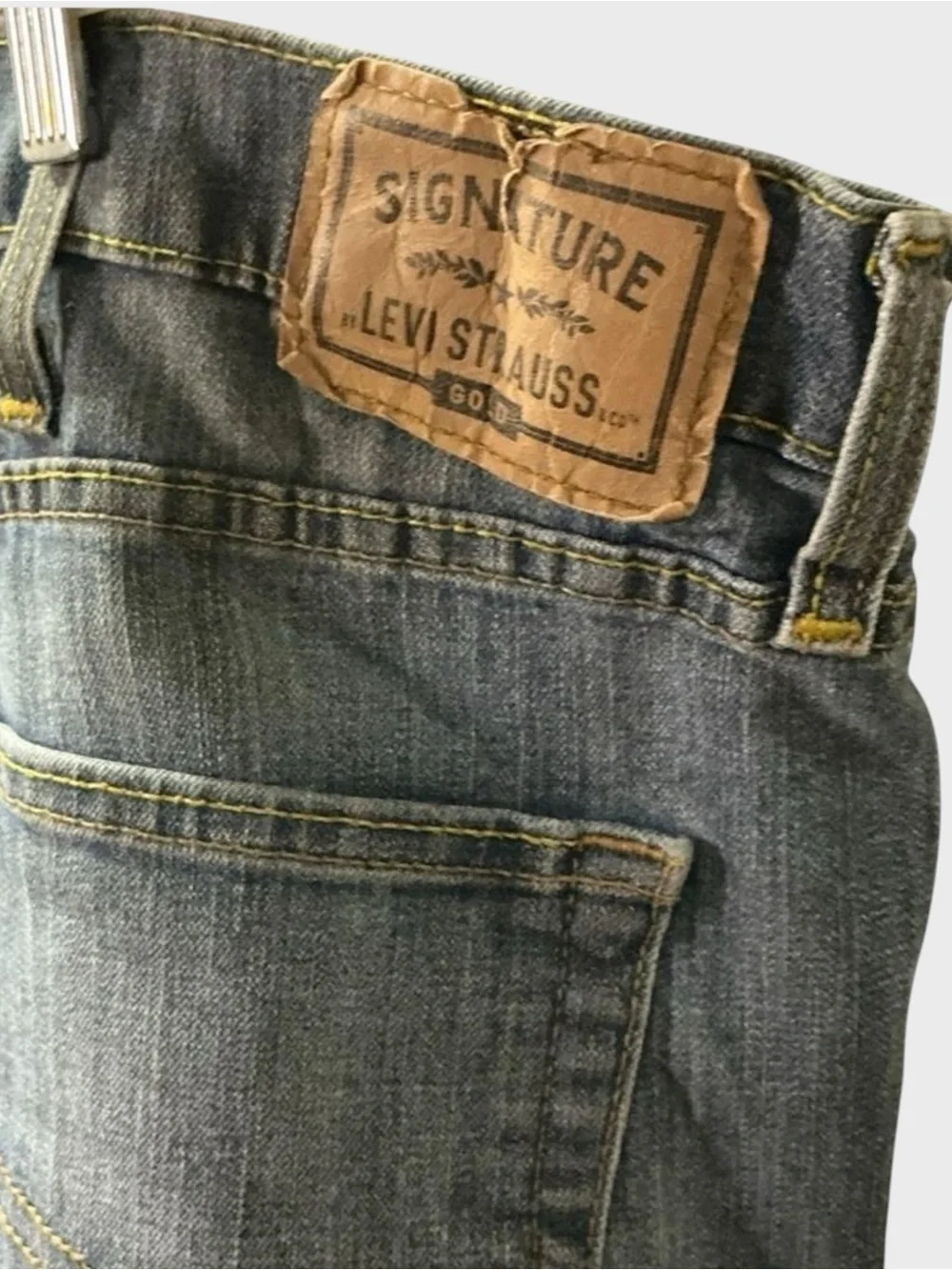 Levi Strauss Signature Gold Straight Leg Jeans Men’s 44x32 Medium Wash